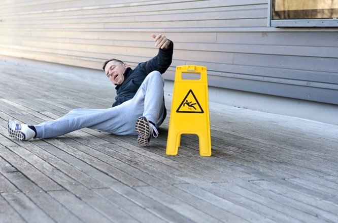 How a Houston Slip and Fall Attorney Can Help You