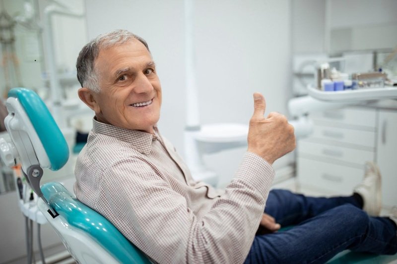 How Family And Cosmetic Dentistry Support Senior Oral Health